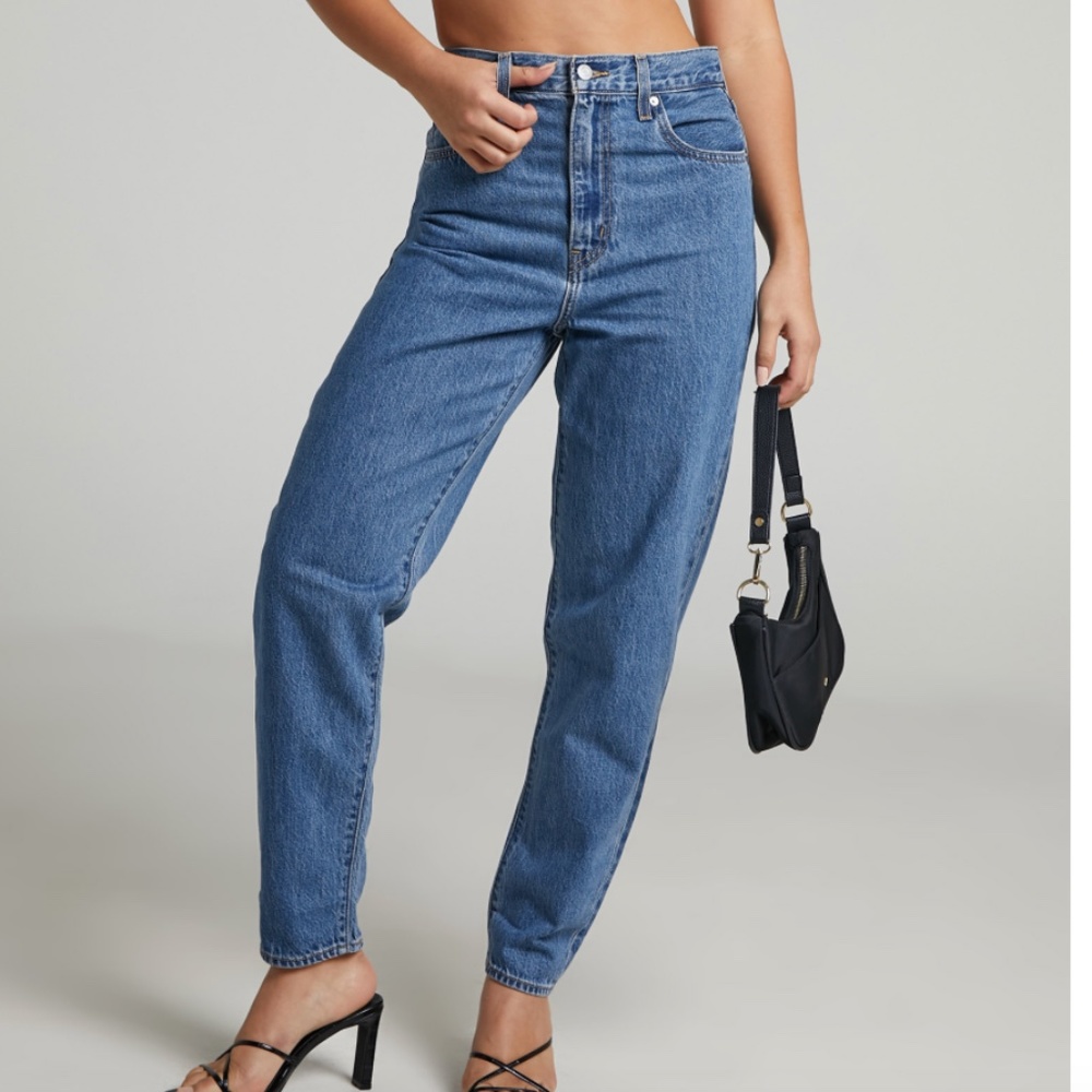 Levi’s High Loose Taper Jean size 28